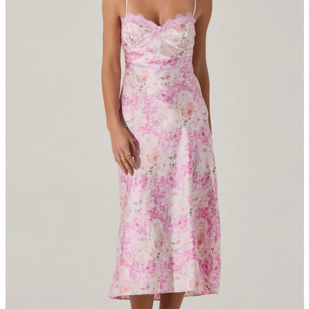 Astr Pink Floral Midi Dress